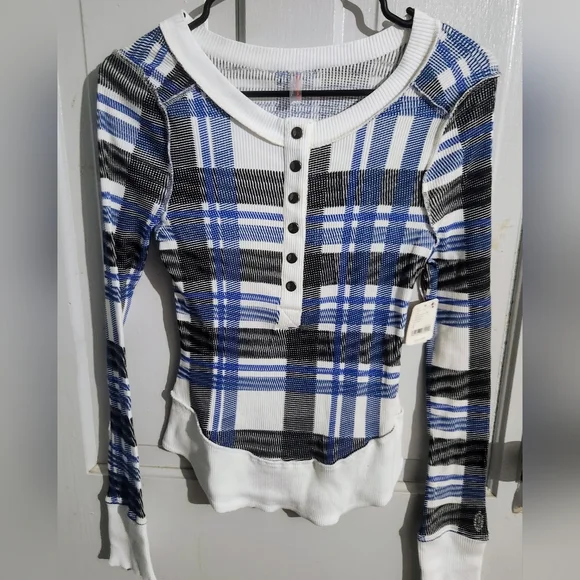 NWOT FP Movement Rally Printed Layer - Picture 4 of 7